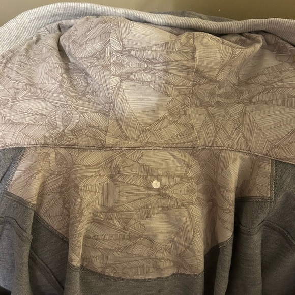 Size 10 Lululemon Live Simply Zip Up Hoodie Jacket - Picture 8 of 9